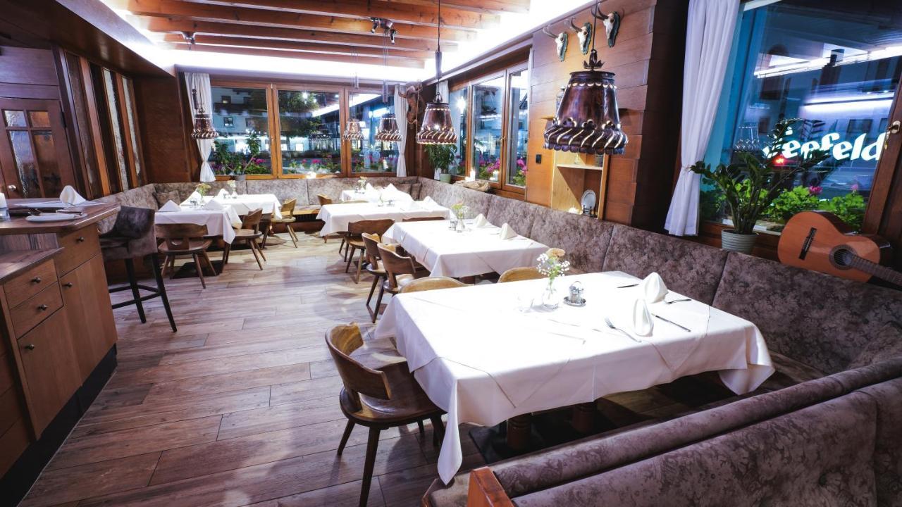 Tiroler Weinstube Aparthotel Seefeld in Tirol Exterior foto