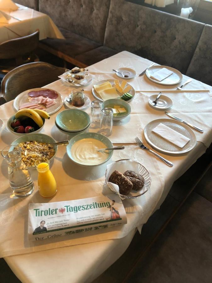 Tiroler Weinstube Aparthotel Seefeld in Tirol Exterior foto
