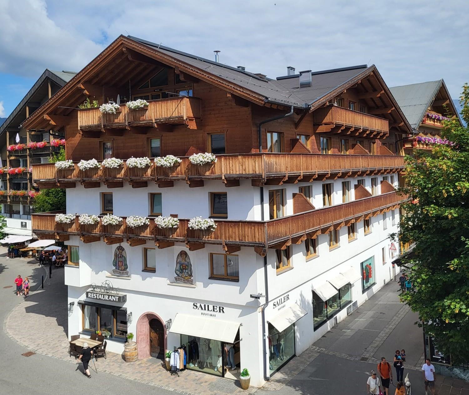 Tiroler Weinstube Aparthotel Seefeld in Tirol Exterior foto