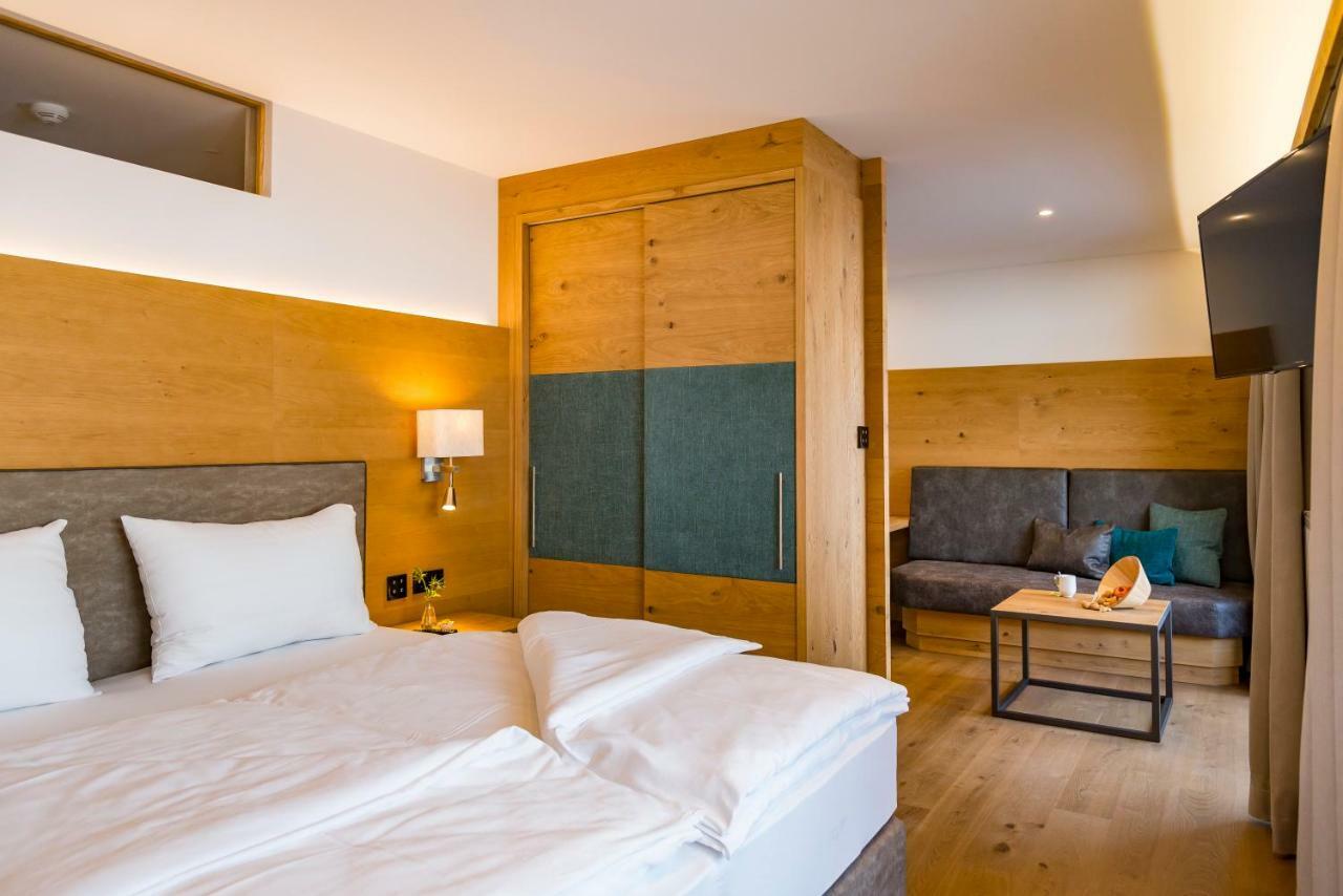 Tiroler Weinstube Aparthotel Seefeld in Tirol Exterior foto