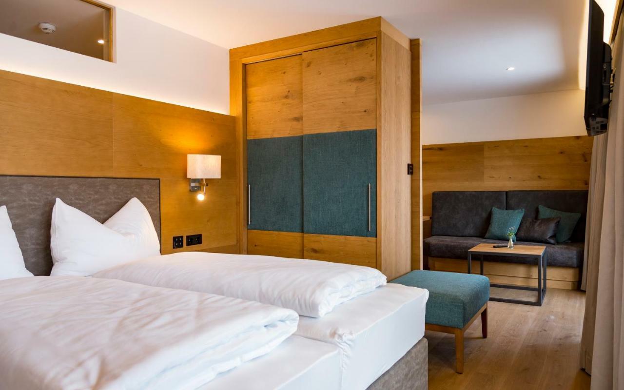 Tiroler Weinstube Aparthotel Seefeld in Tirol Exterior foto