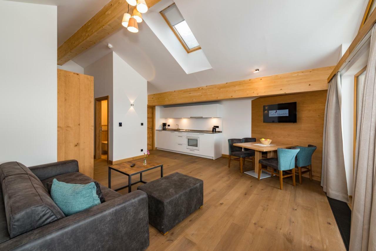 Tiroler Weinstube Aparthotel Seefeld in Tirol Exterior foto