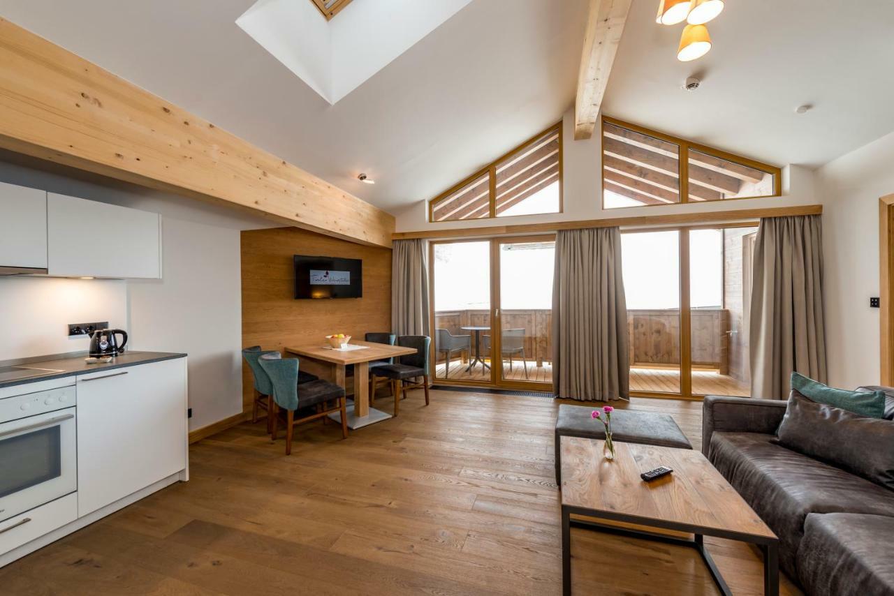 Tiroler Weinstube Aparthotel Seefeld in Tirol Exterior foto